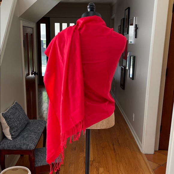 Vibrant Red Women’s Wrap - Picture 2 of 3